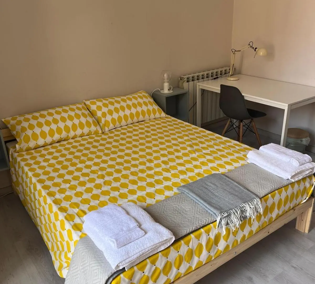 Bed & Breakfast La Sicula Atene City Central House 200 Mt From Metro Giuffrida Catania Italien