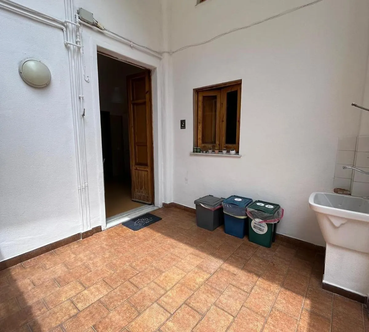 Bed & Breakfast La Sicula Atene City Central House 200 Mt From Metro Giuffrida Catania Italien