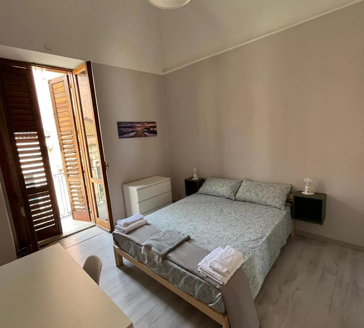 La Sicula Atene City Central House 200 Mt From Metro Giuffrida Catania Bed & Breakfast