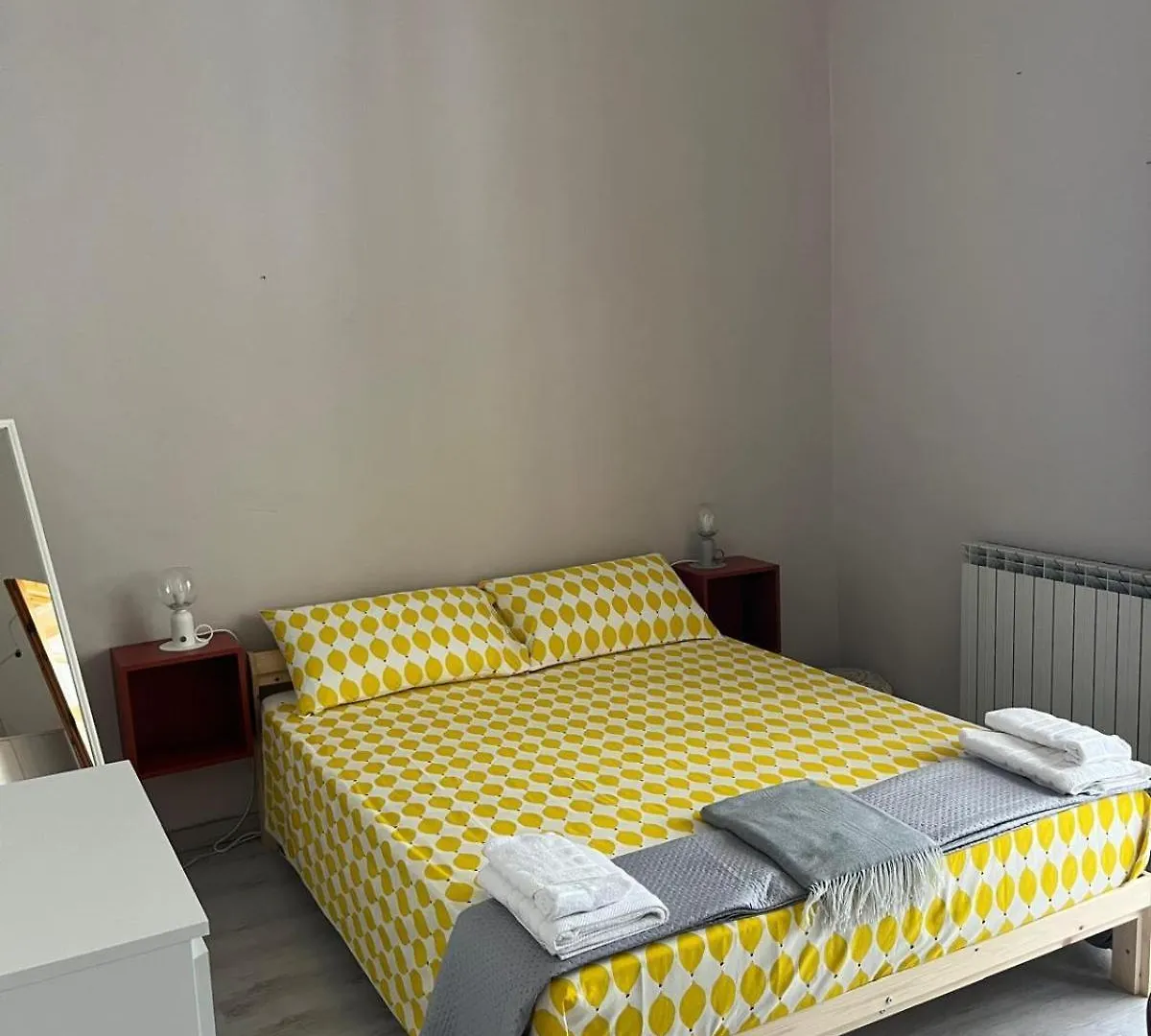 La Sicula Atene City Central House 200 Mt From Metro Giuffrida Catania Bed & Breakfast