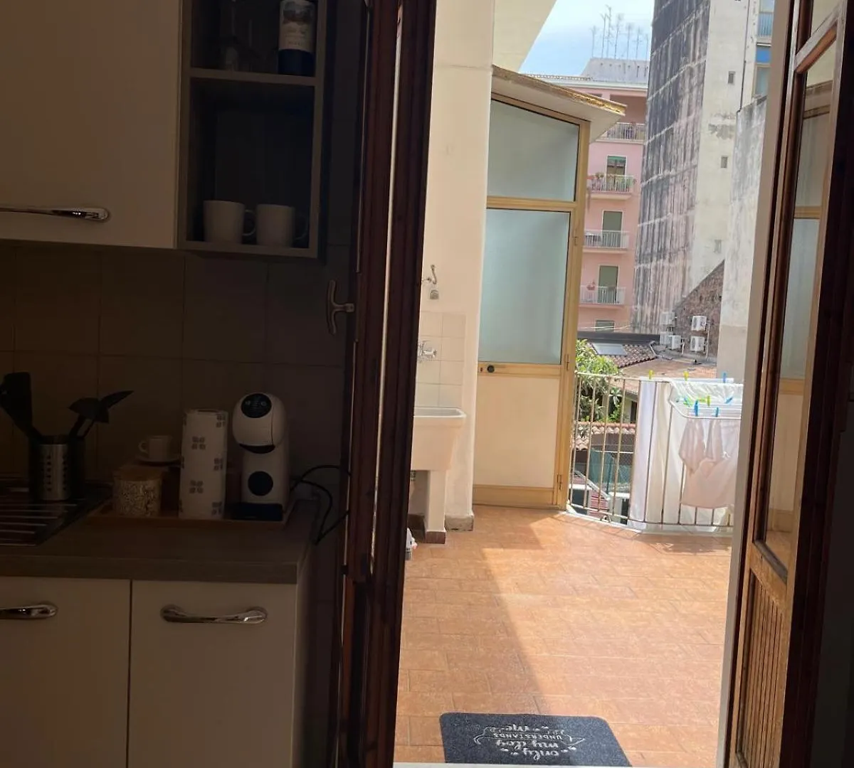 Bed & Breakfast La Sicula Atene City Central House 200 Mt From Metro Giuffrida Catania Italien