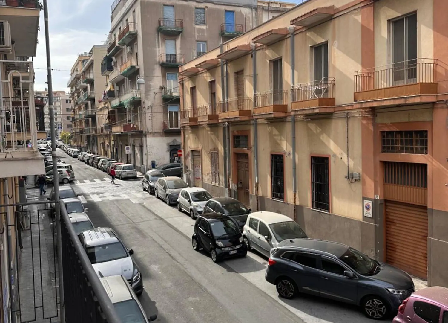 Bed & Breakfast La Sicula Atene City Central House 200 Mt From Metro Giuffrida Catania